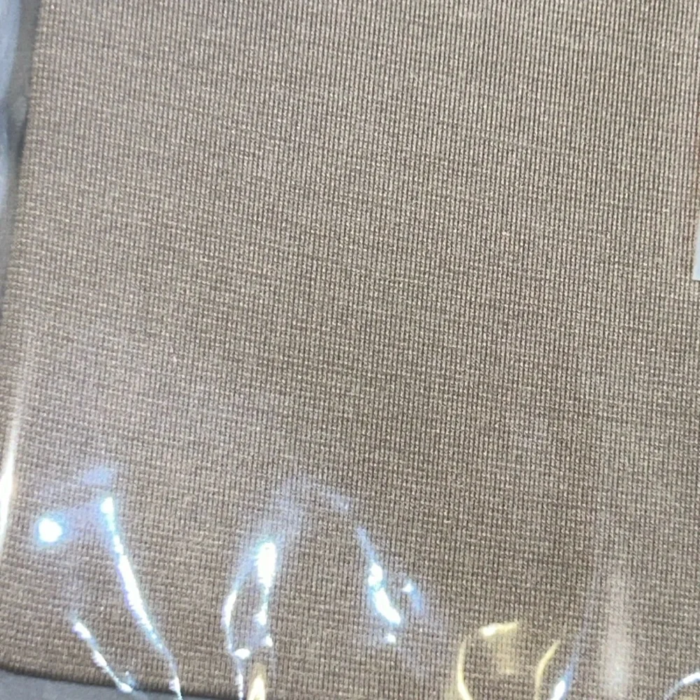 Brand New in Packaging Uniqlo HEATTECH Scoop Neck Short-Sleeve T-Shirt - Picture 4 of 7
